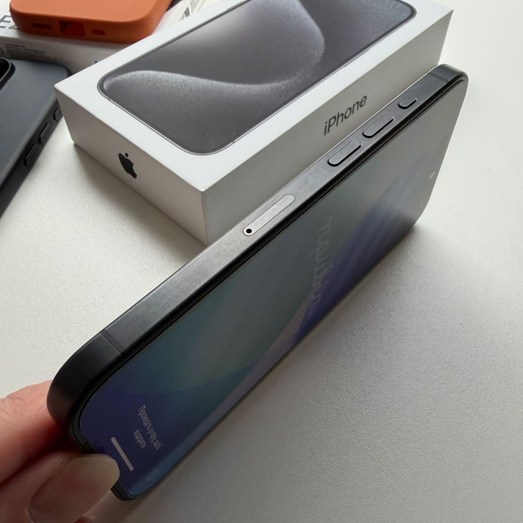 Apple iPhone 15pro ブラックチタニウム【匿名配送】【送料込み】