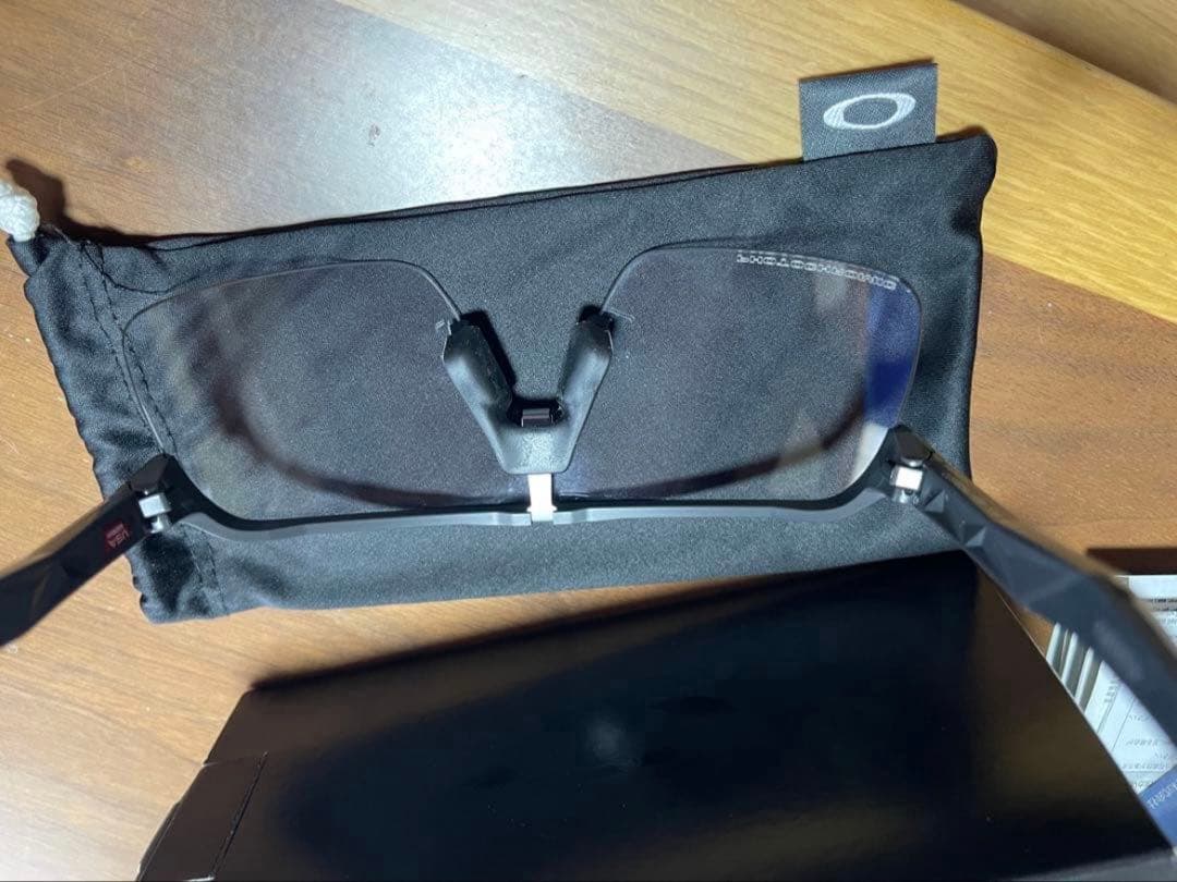 オークリー　スートロライト　調光レンズ