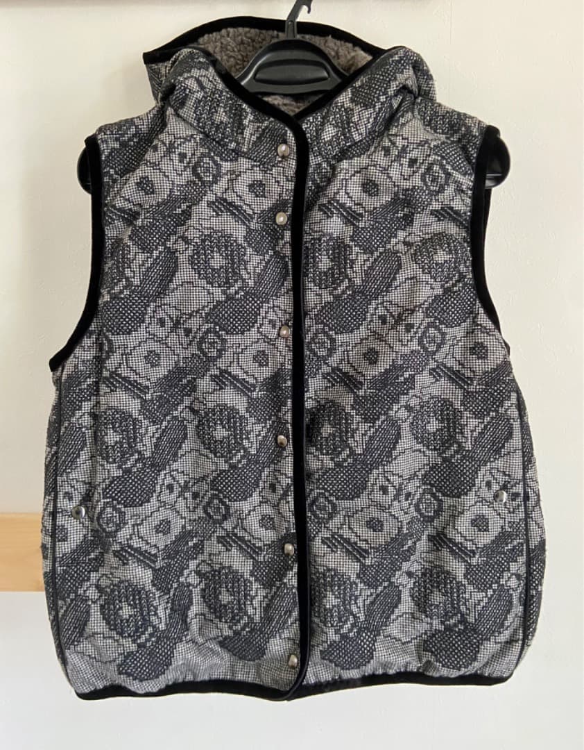 ミナペルホネン stitch garden ダウンベスト 定価143000円