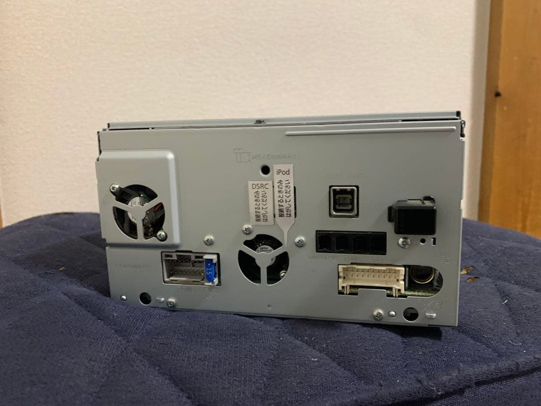 カーナビ Panasonic CN-RE04D