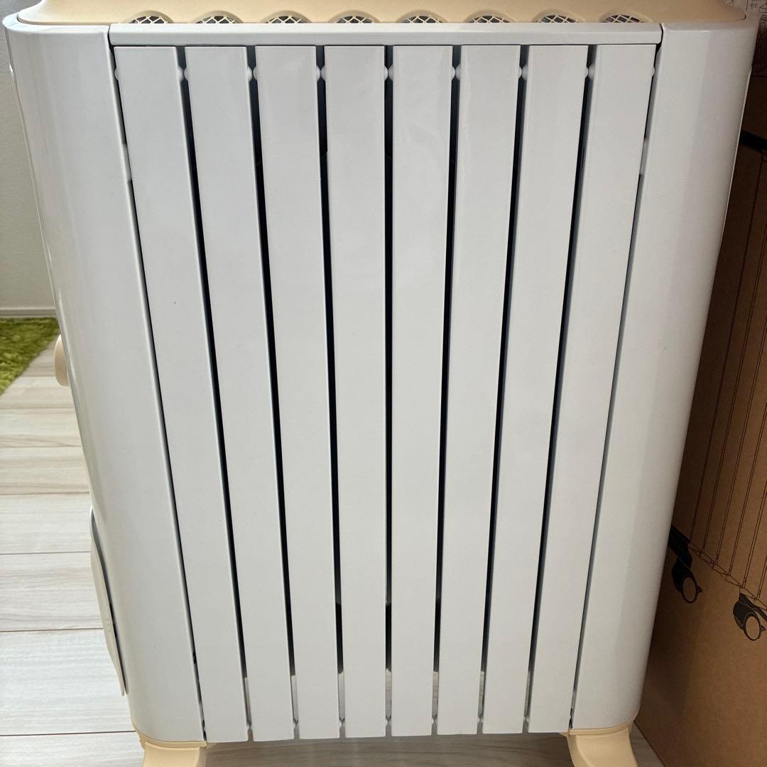 DeLonghi デロンギ ベルカルド　オイルヒーター デジタル表示