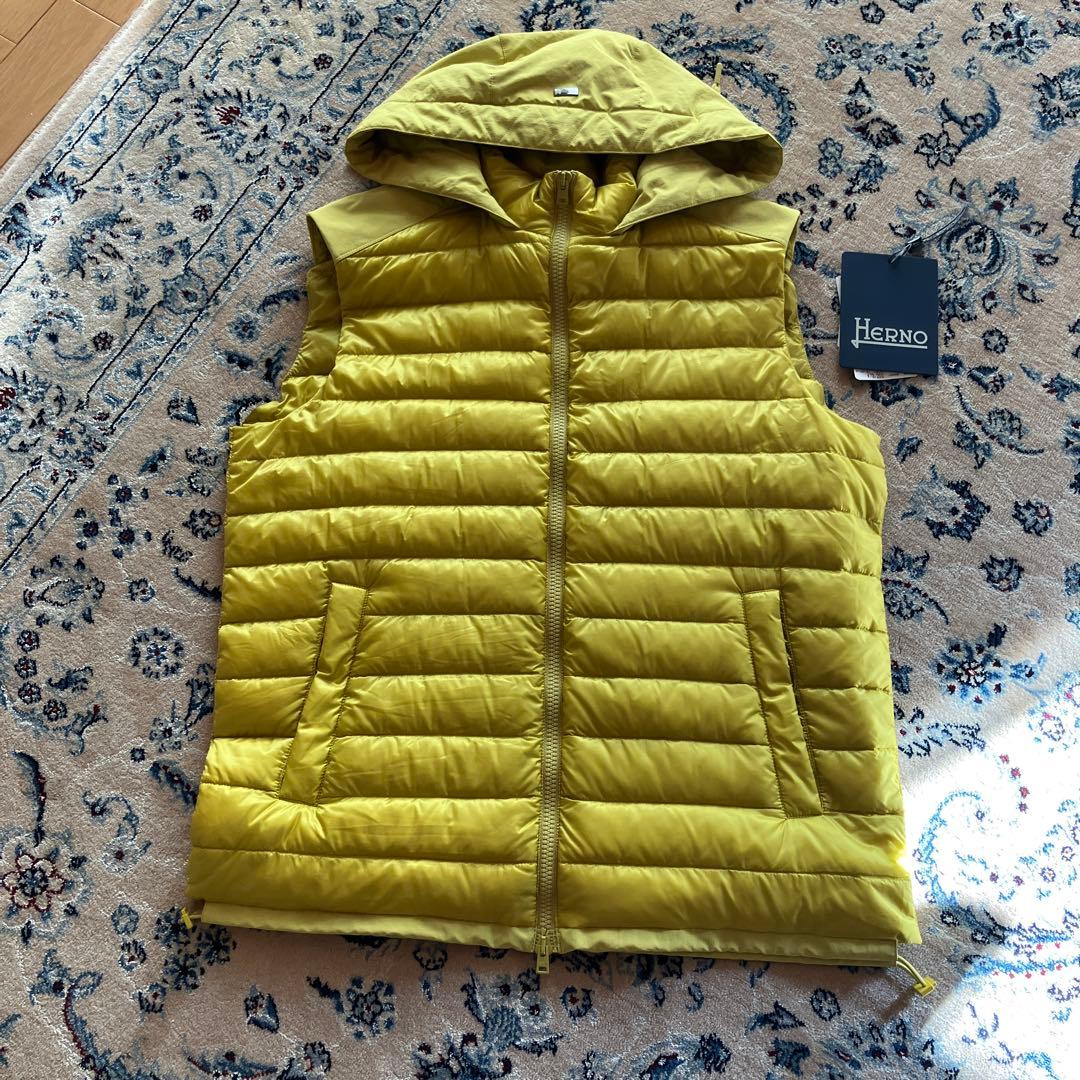 極美品　HERNO ヘルノ コンビネーション フーデッド ライトダウンベスト