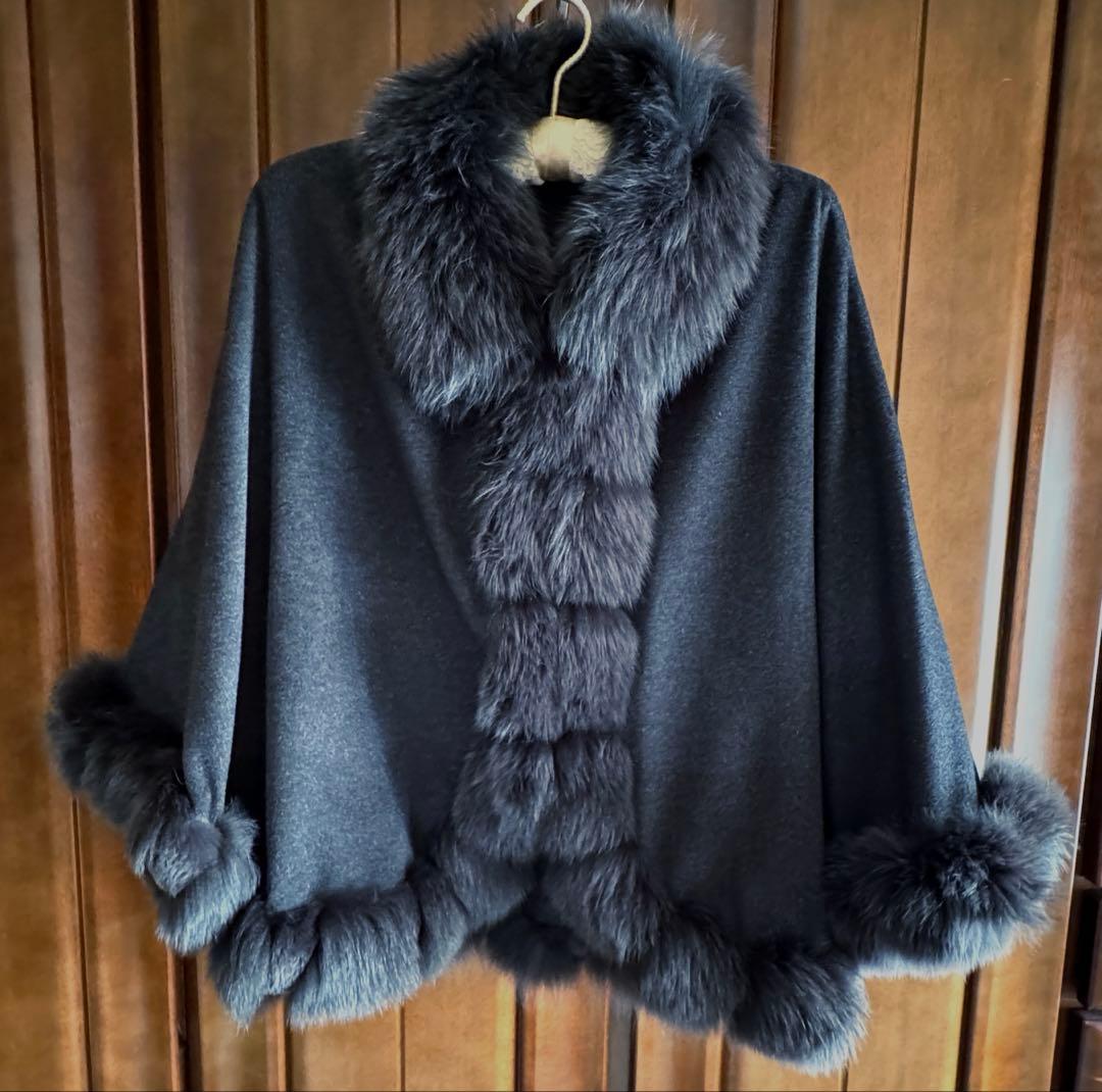 【新品未使用】サガフォックス カシミヤポンチョ・ケープコート