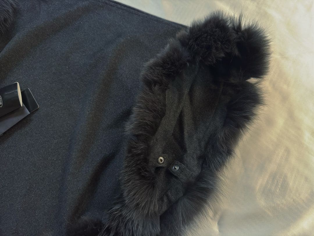 【新品未使用】サガフォックス カシミヤポンチョ・ケープコート