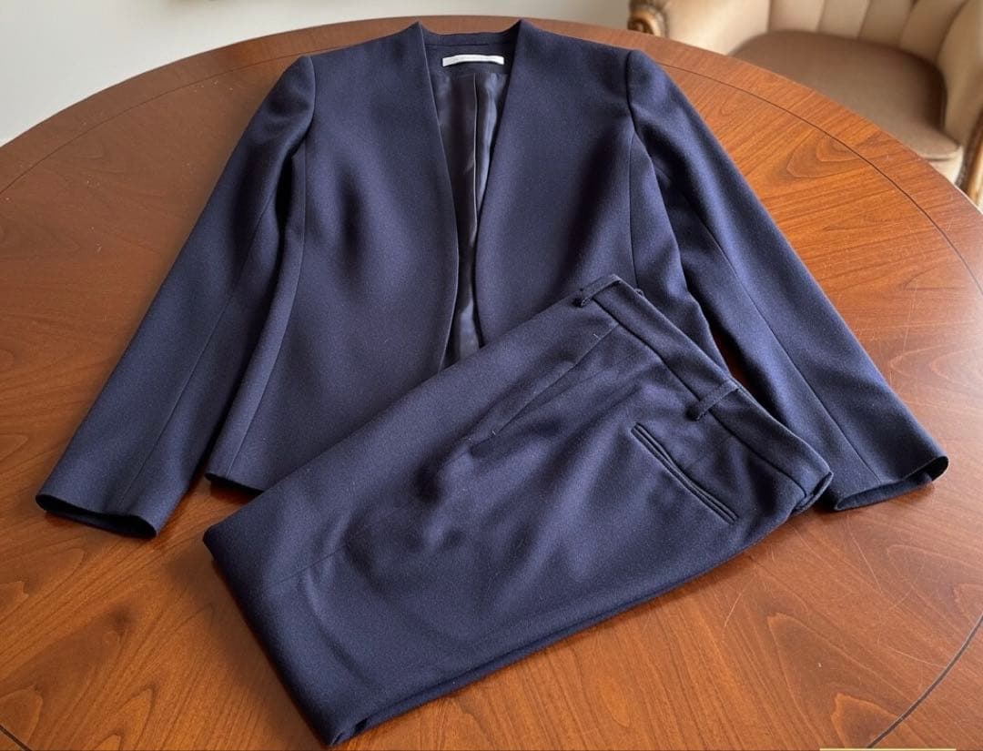 セオリーリュクス　ノーカラー セットアップ スーツ 卒業式　卒園式