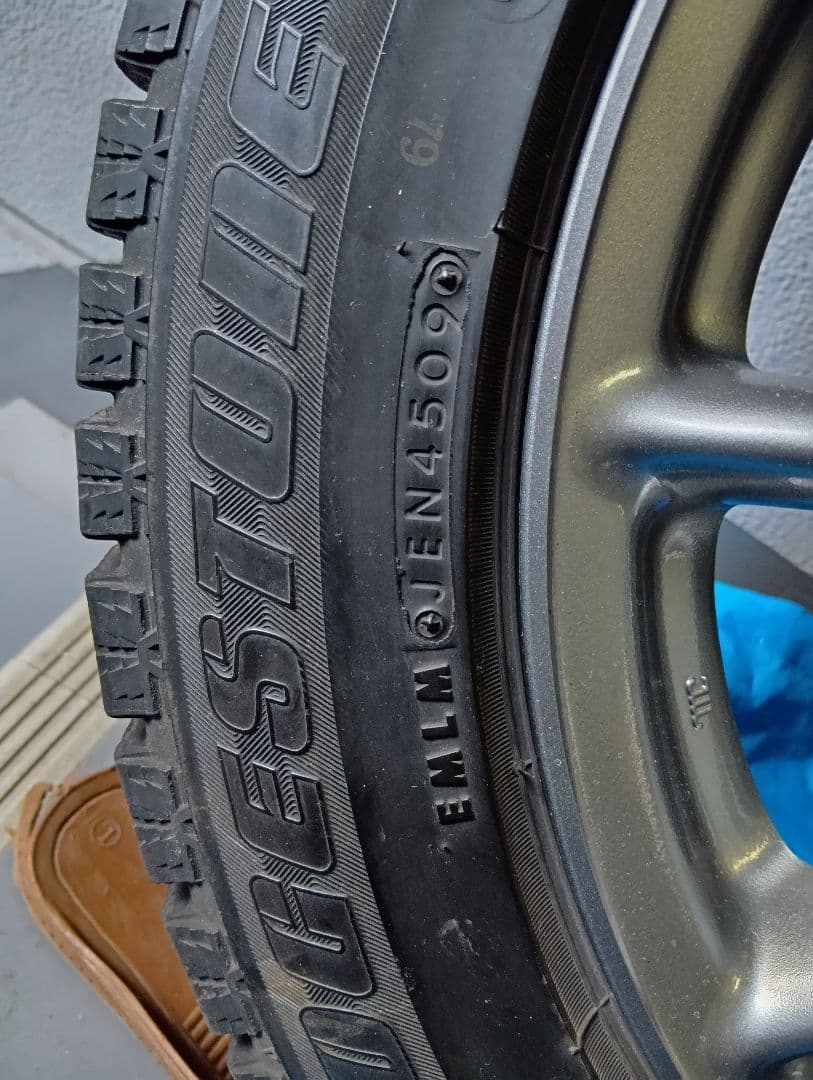 再値下タイヤ、ホイール、タイヤラック中古品 スノーチェーンサマータイヤ1本未使用