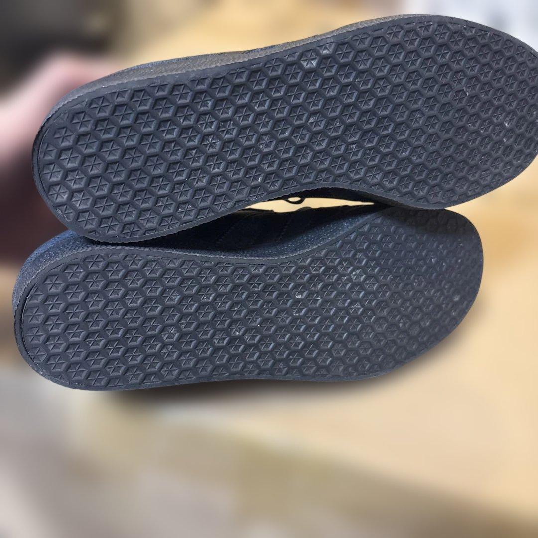 adidas トリプルブラック gazelle ガゼル 黒 25cm 値下げ⭕️