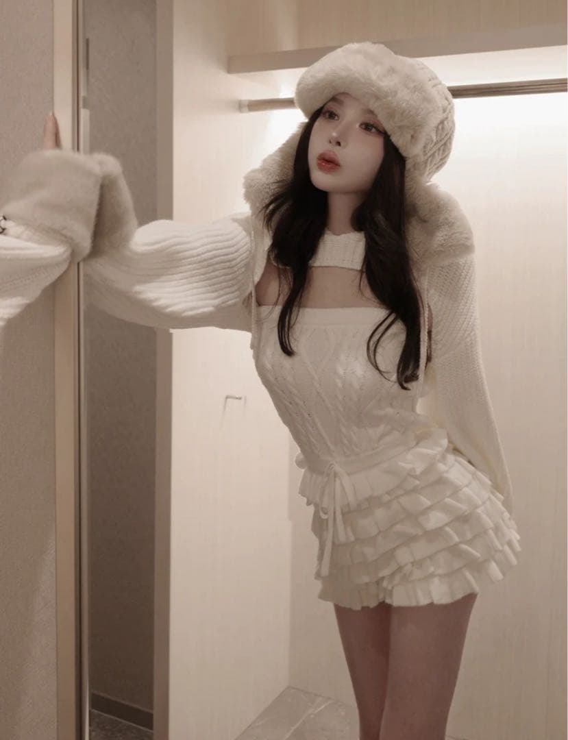 【最終値下げ】Darich フリルニットコンビネゾン FLサイズ