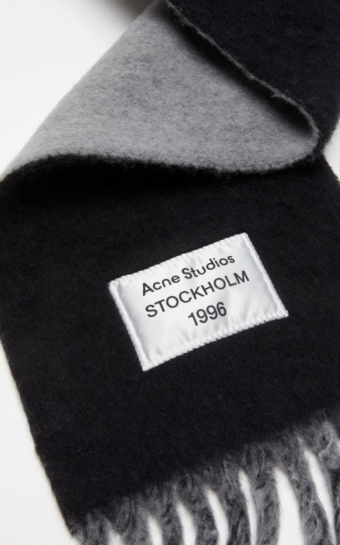 RY5902 　Acne Studios バイカラーアルパカスカーフ