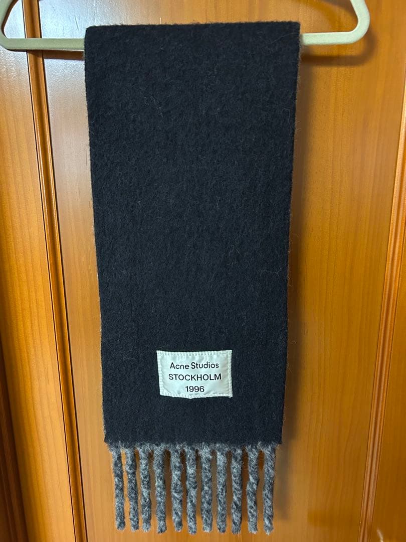 RY5902 　Acne Studios バイカラーアルパカスカーフ