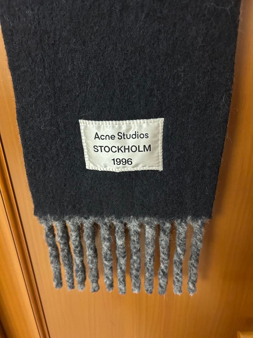 RY5902 　Acne Studios バイカラーアルパカスカーフ