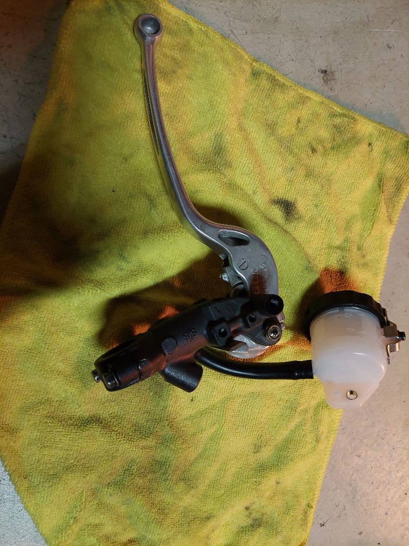 YZF-R1 純正ブレーキラジアルマスタシリンダー