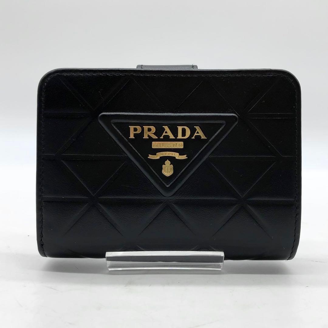 ✨極美品✨プラダ 二つ折り財布 三角ロゴ ゴールド金具 ソフトカーフ レザー 黒