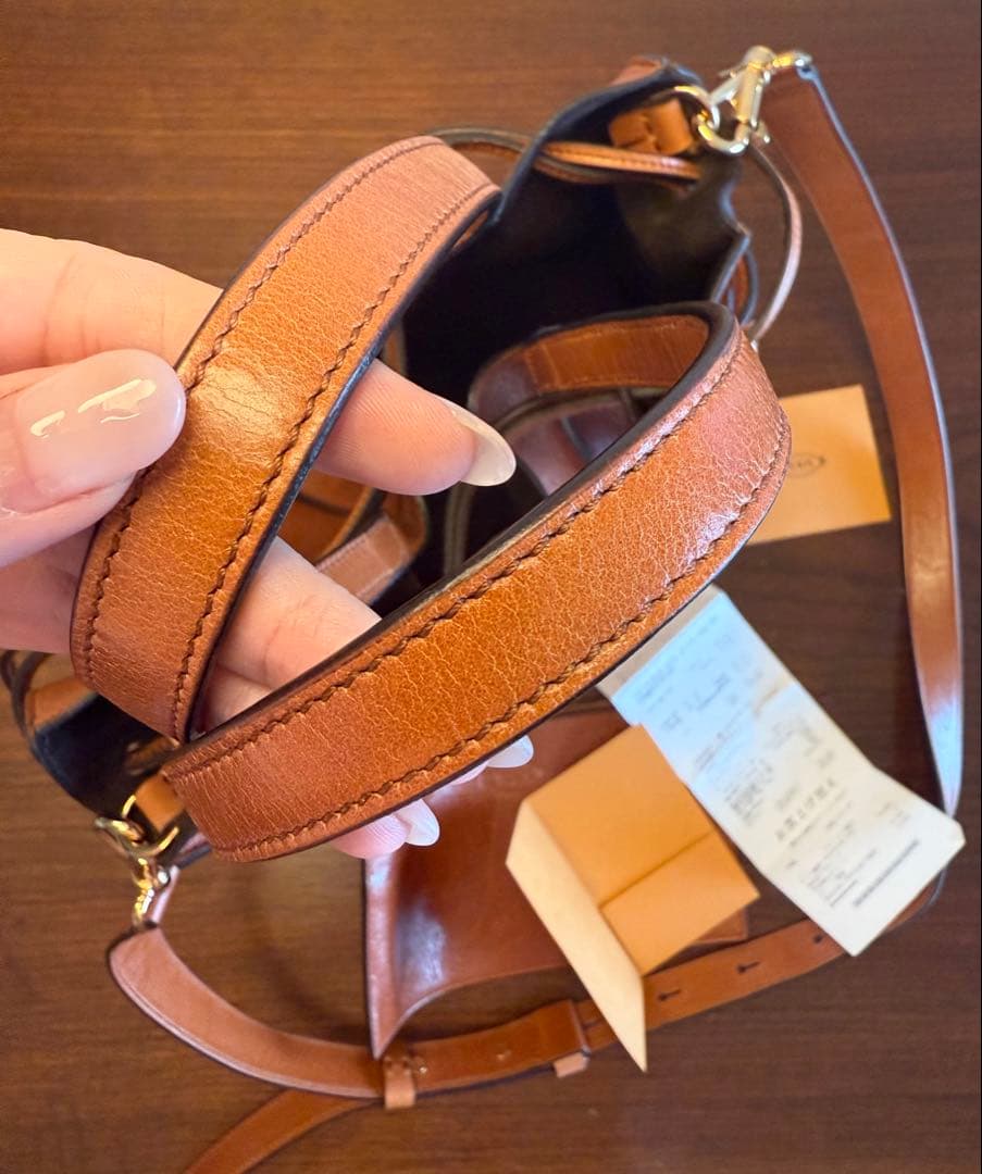 トッズ　ショルダーバック