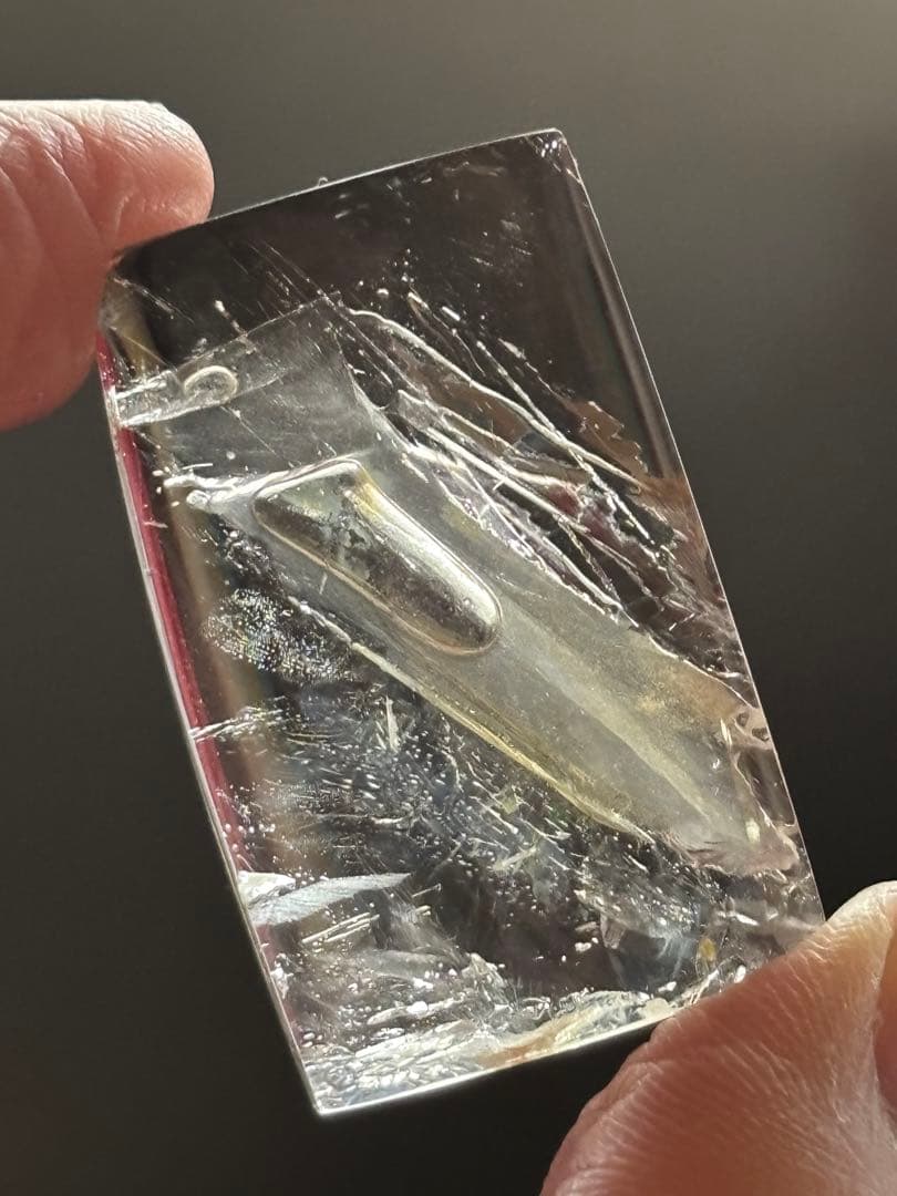 レア　大きめ水入り水晶　マイカ流砂　28g エレスチャル　レインボーありよく動く