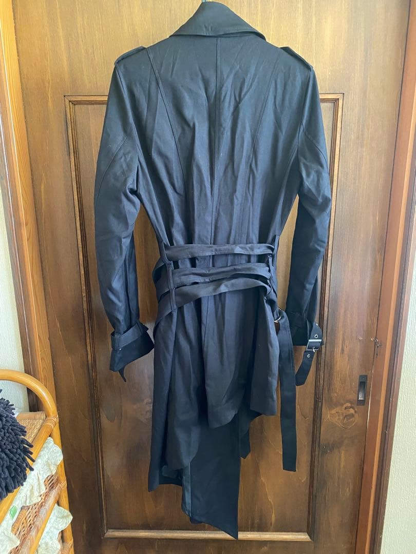 ブラックピースナウ　ロングコート