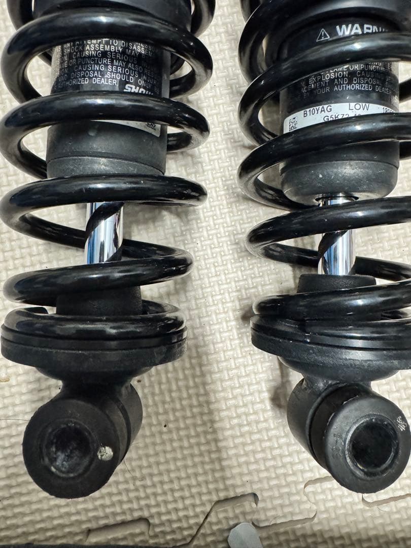 ハーレー　スポーツスター　リアサスペンション　純正　訳あり品