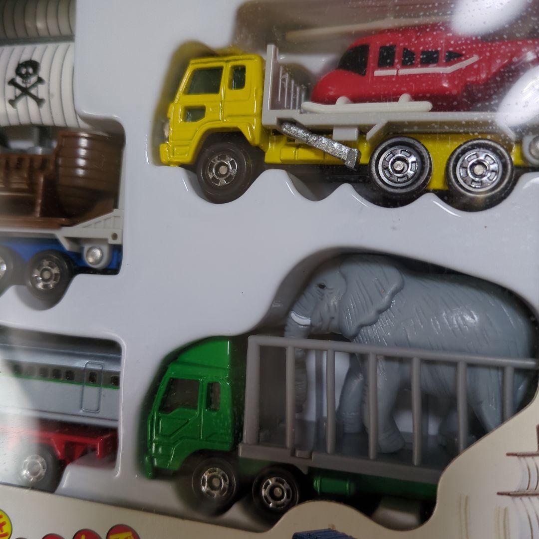 トミカ ゆかいなトレーラーセット2 ミニカー4台入り　未開封