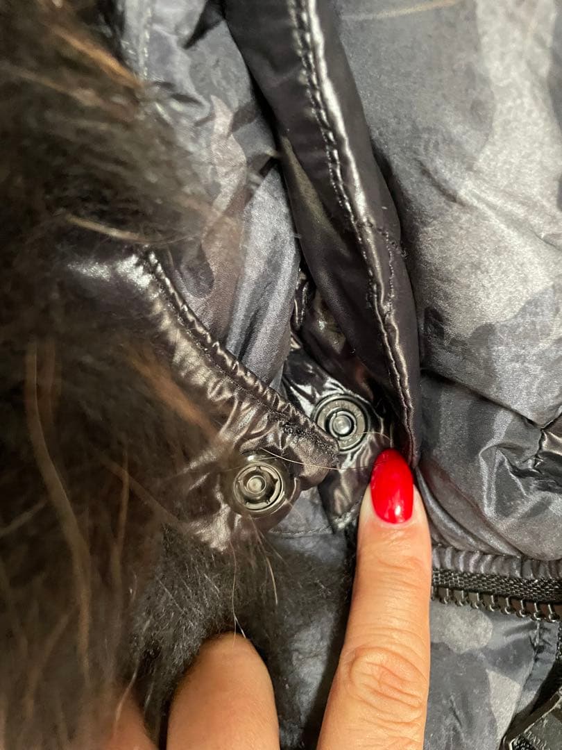 タトラス TATRAS 黒&カモフラ 迷彩 リバーシブル ダウンベスト 1