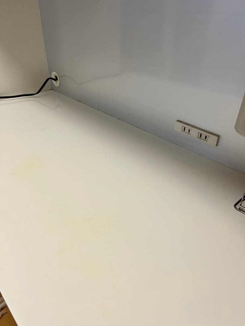 定価27万円★高級感あふれる食器棚　幅約140㌢