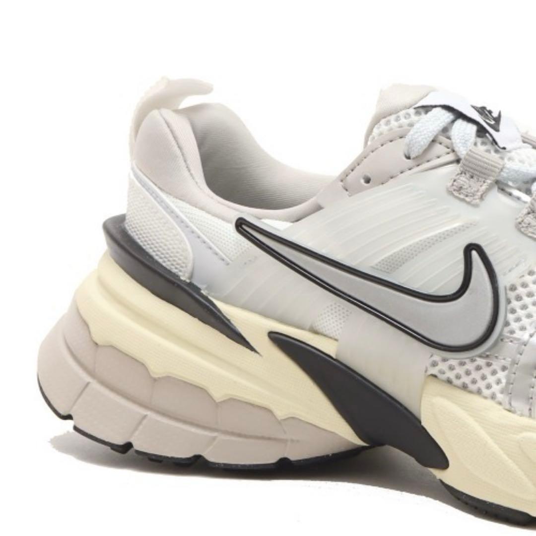 NIKE W V2K RUN 24 新品