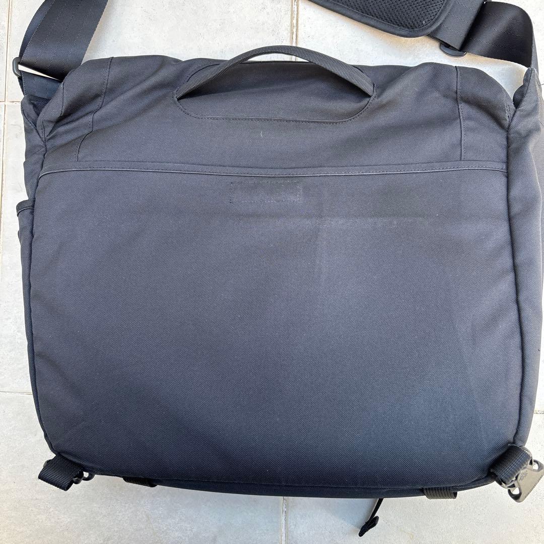 <最終値下げ> patagonia メッセンジャーバッグ