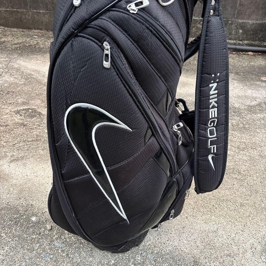 NIKE GOLF キャディバッグ エナメル ビッグロゴ 黒 ブラック 人気