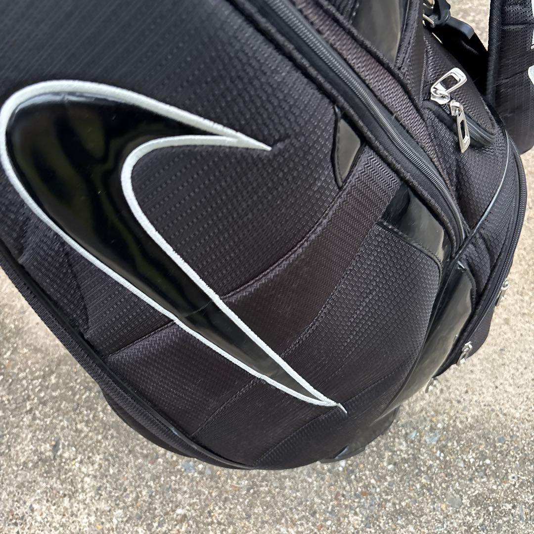 NIKE GOLF キャディバッグ エナメル ビッグロゴ 黒 ブラック 人気