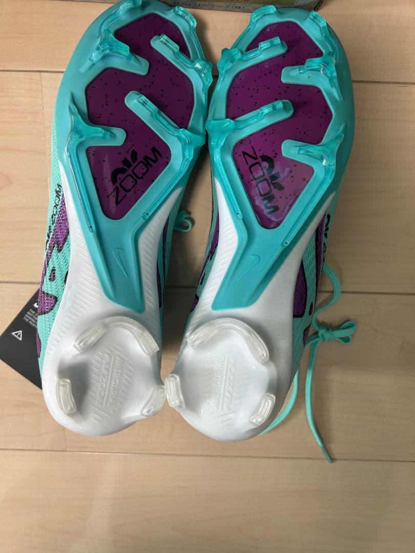 サッカースパイクナイキマーキュリーアルすね当てセット