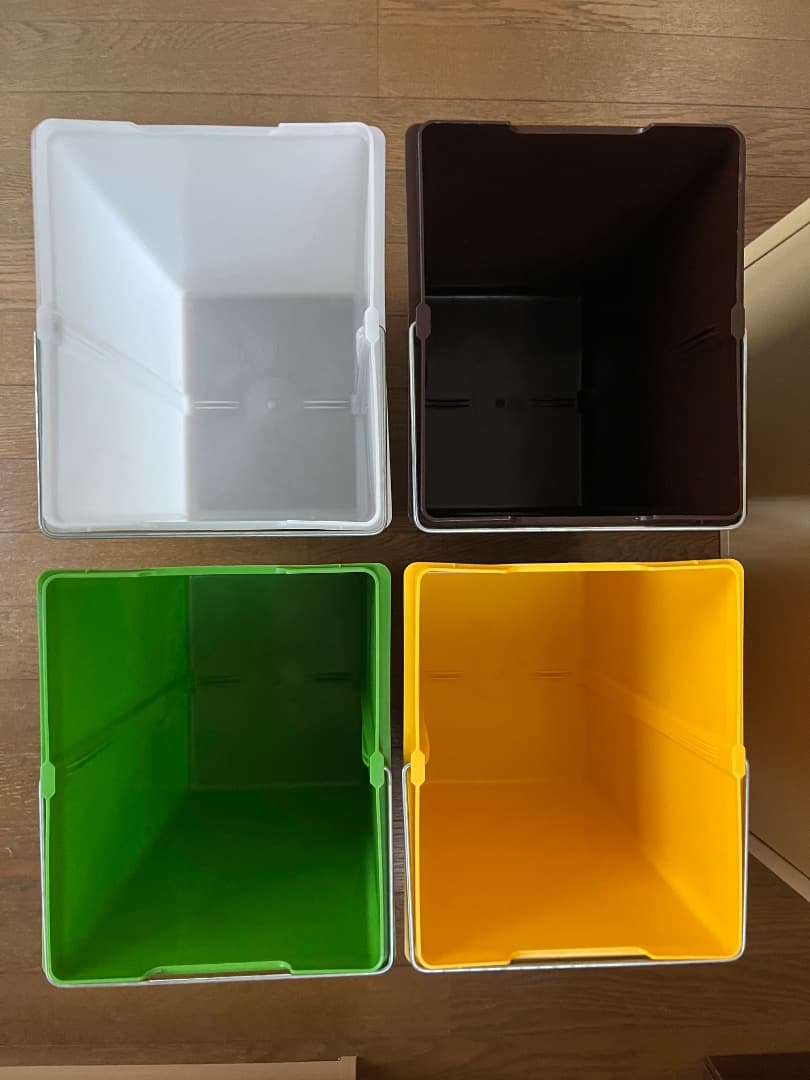 DOTTUS（ドッタス） リサイクルビン4 分別ゴミ箱 希少な光沢ベージュカラー