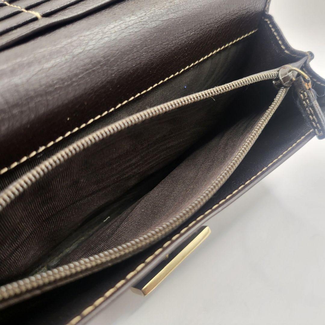 GUCCI GGキャンバス 長財布 ブラウン レザー 金具付き 定番人気
