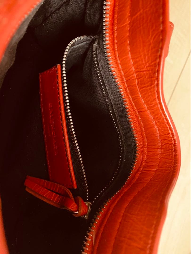 BALENCIAGA オレンジ ショルダーバッグ