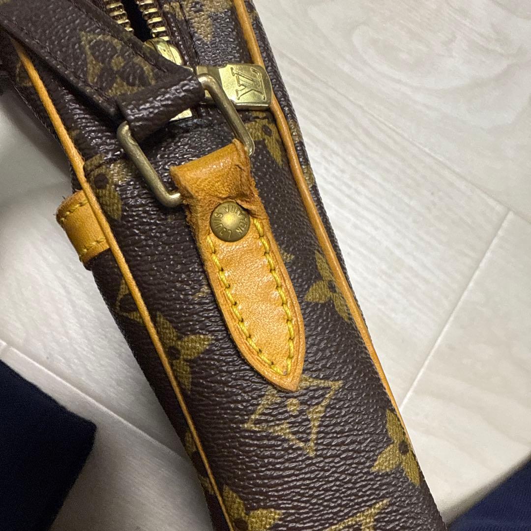 ルイヴィトン　ダヌーブ　ショルダーバッグ