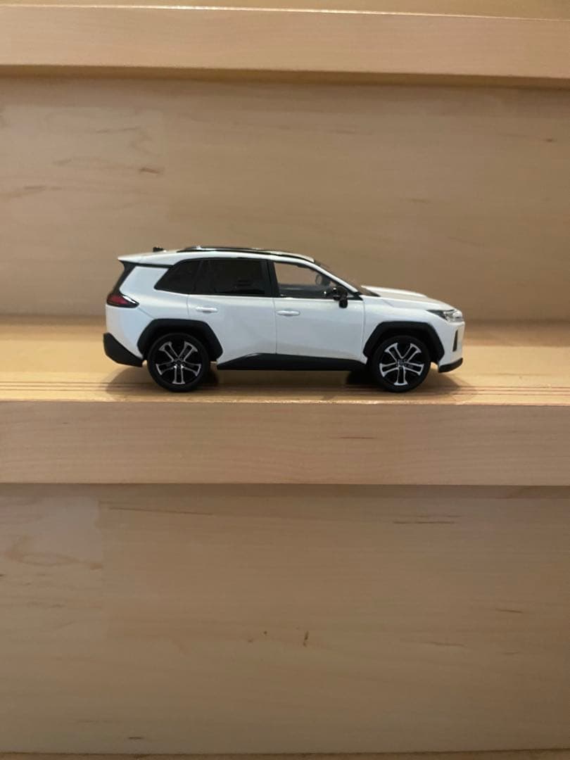 トヨタ新型RAV4カラーサンプル