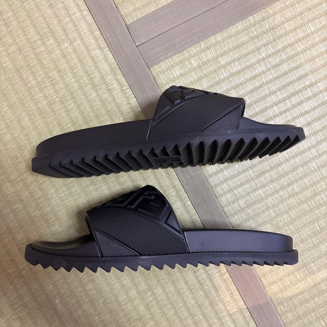 フェンディ　FENDI メンズ　サンダル