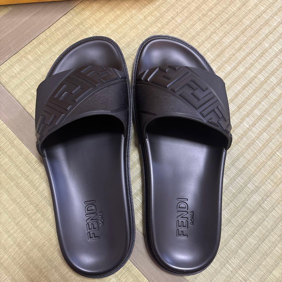 フェンディ　FENDI メンズ　サンダル