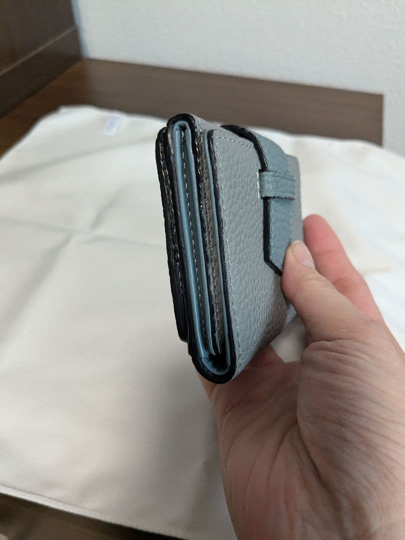 【美品】エポイ　財布　リツビー　グレースカイ　三つ折り