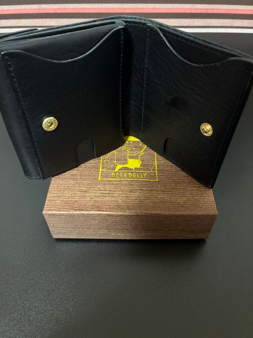 ビアベリー　ハッチバック　財布
