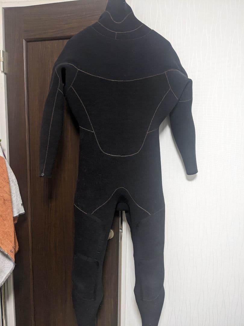 Wave Attack 【DOVE 製】 セミドライ 5mm×3mm　裏起毛