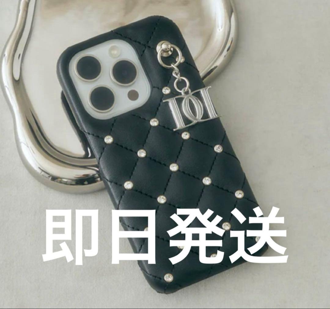 ダーリッチ キルティングビジューDDチャームiPhoneケース 16Pro