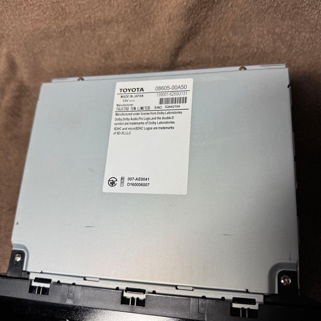 トヨタ純正ナビ NSZT-W66T ロック解除済　説明書　配線類　純正取付け枠