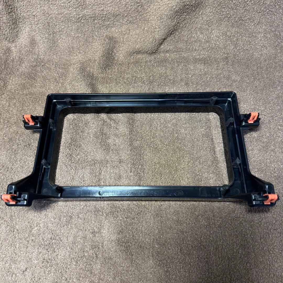 トヨタ純正ナビ NSZT-W66T ロック解除済　説明書　配線類　純正取付け枠