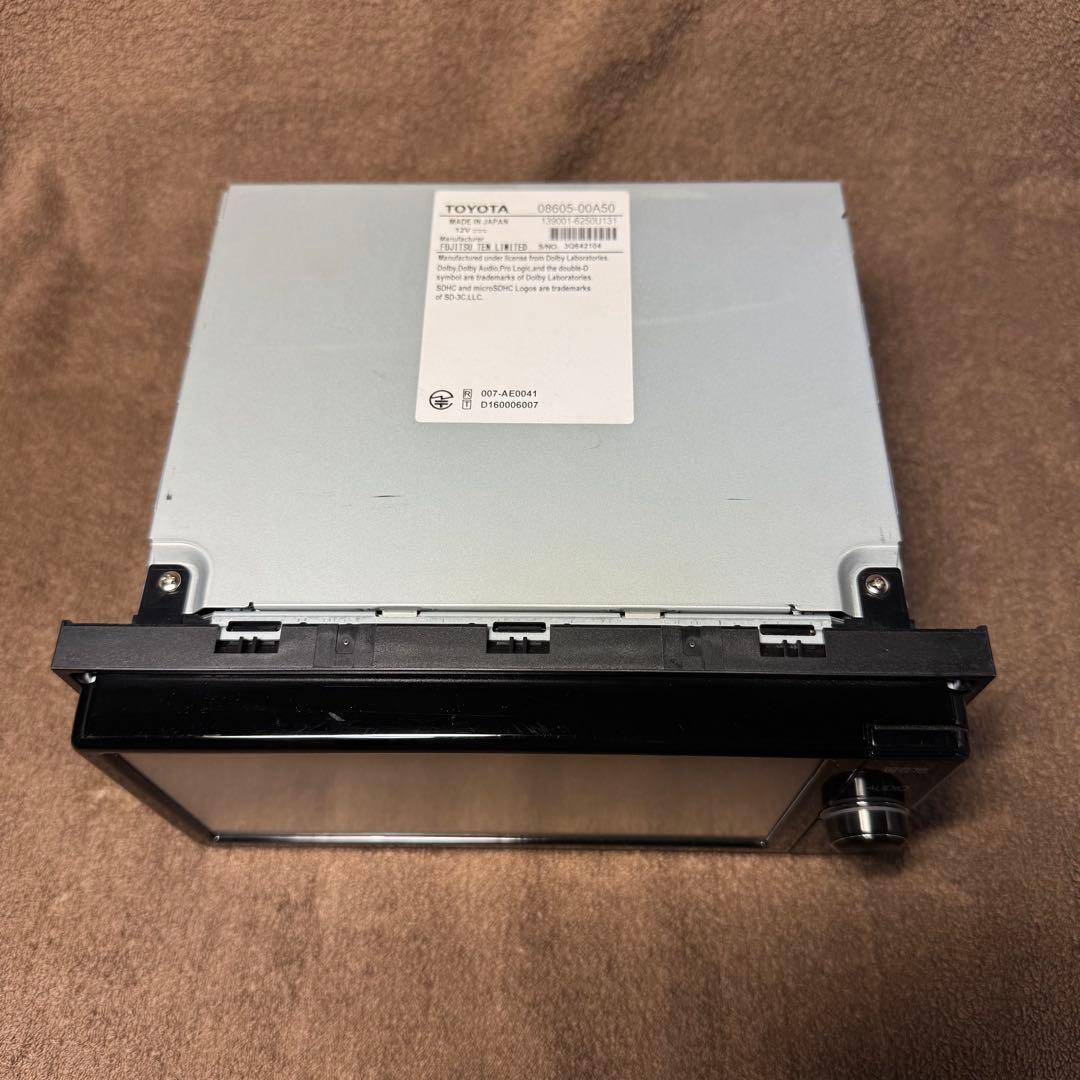 トヨタ純正ナビ NSZT-W66T ロック解除済　説明書　配線類　純正取付け枠