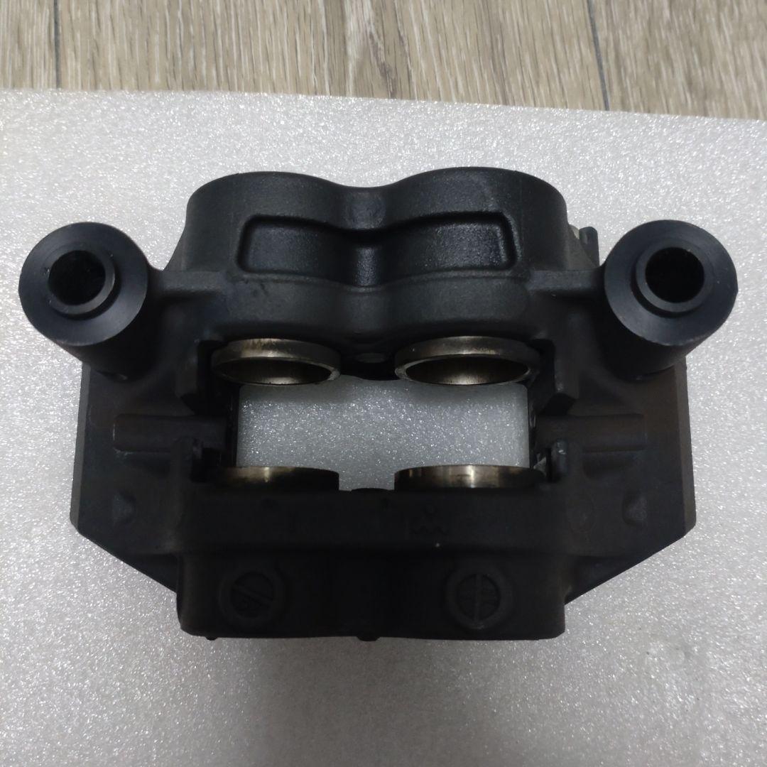 フロントブレーキキャリパー XSR900'22 YAMAHA 純正 左右セット