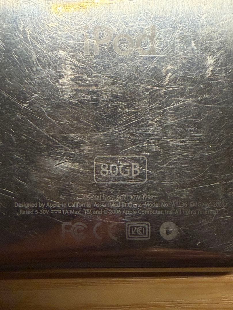 iPod Classic A1136 80GB 動作確認済み ケーブル付