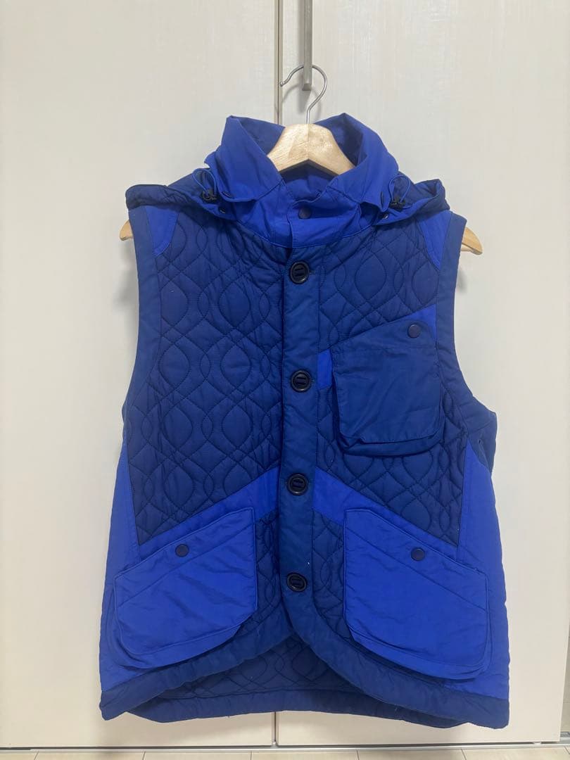 名作　White Mountaineering ベスト　フード格納