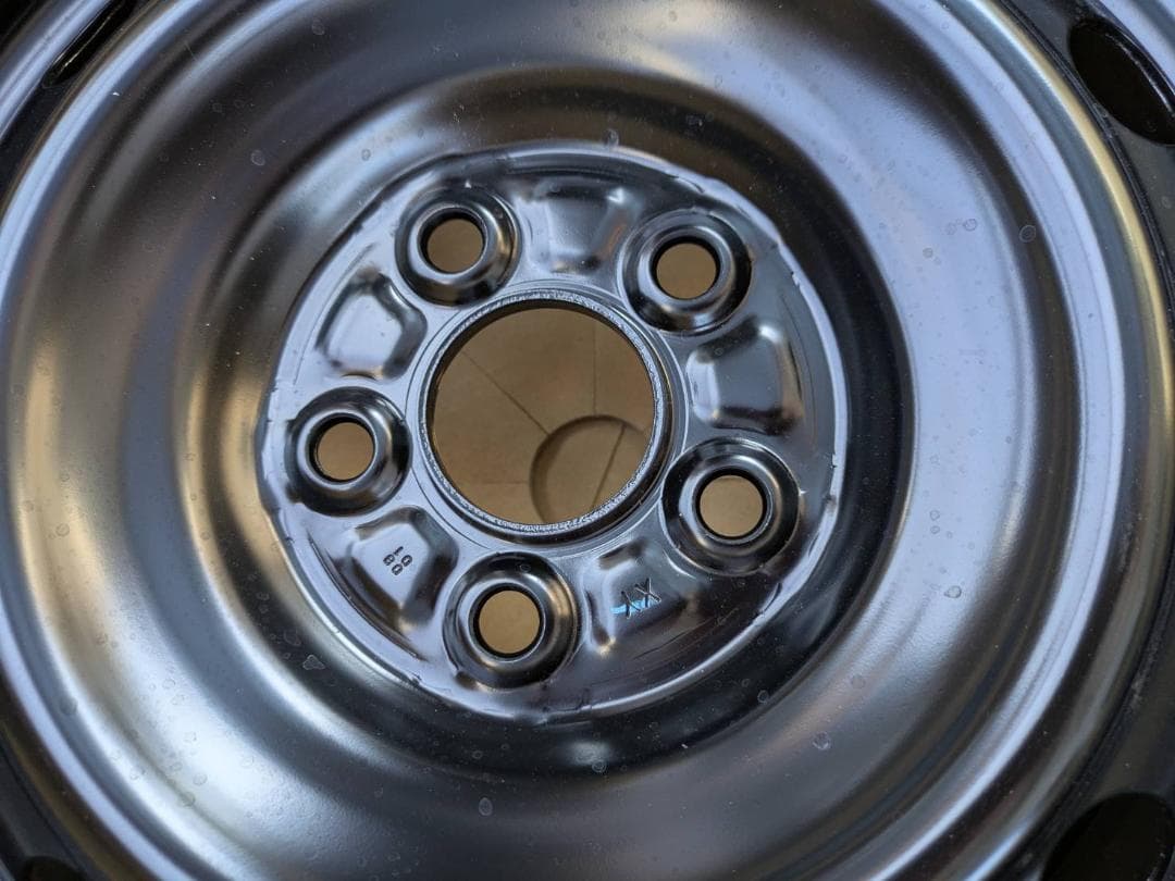 トヨタ　シエンタ　純正ホイール　4本　ホイルキャップキャップ付き