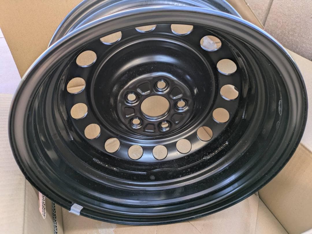 トヨタ　シエンタ　純正ホイール　4本　ホイルキャップキャップ付き