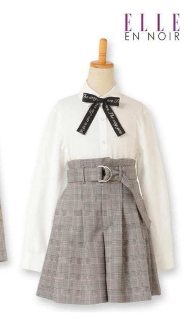 ★しずく★ELLE EN NOIR スーツ　160センチ　ソックス付き