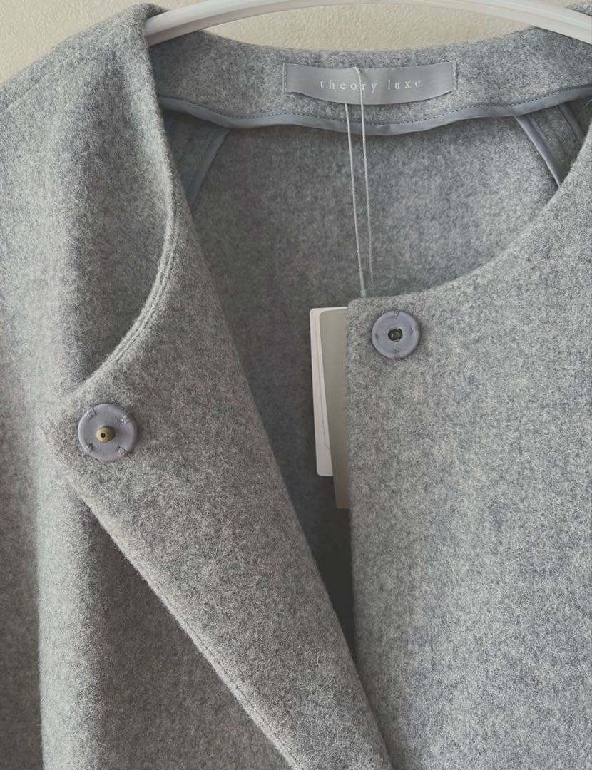 新品☆未使用品theory luxe ダブルフェイスケープ　ポンチョ　グレー